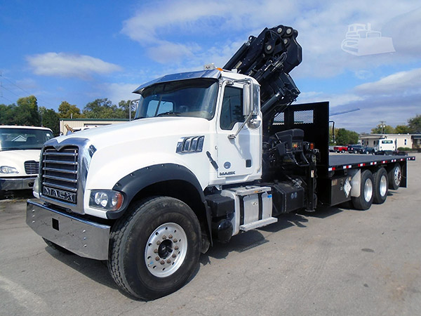 2014 Mack Granite w/HIAB Mounted Knuckle Boom