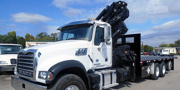 2014 Mack Granite w/HIAB Mounted Knuckle Boom