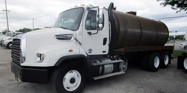 2015 Low Mileage Freightliner w/Big Masport Cobra