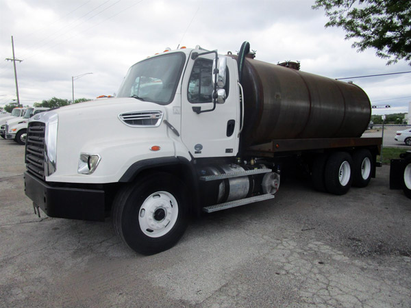 2015 Low Mileage Freightliner w/Big Masport Cobra vacuum trucks