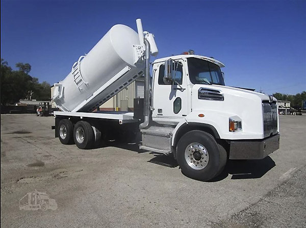 2015 Low Mileage Western Star 4700